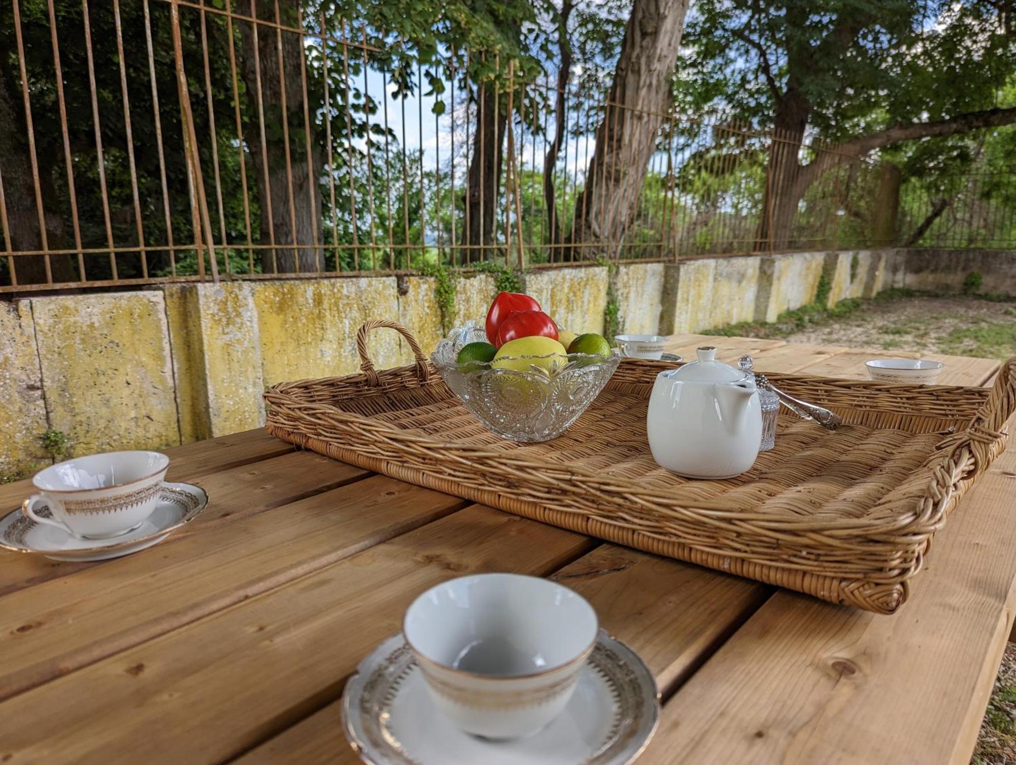 Domaine Du Faure Bed & Breakfast Chadurie Bagian luar foto