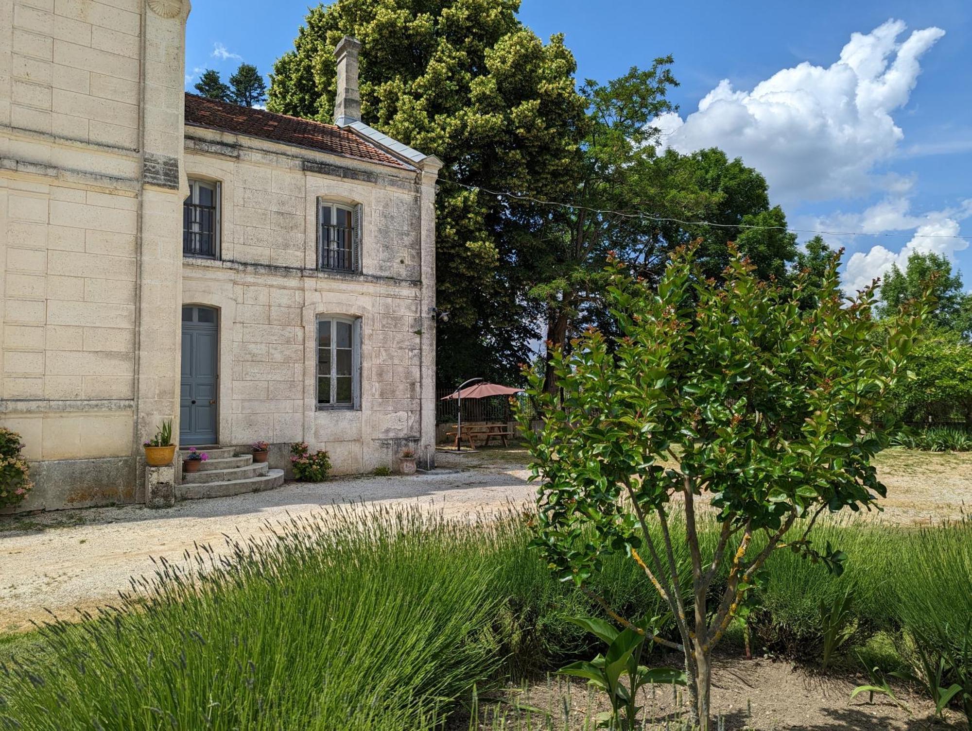 Domaine Du Faure Bed & Breakfast Chadurie Bagian luar foto