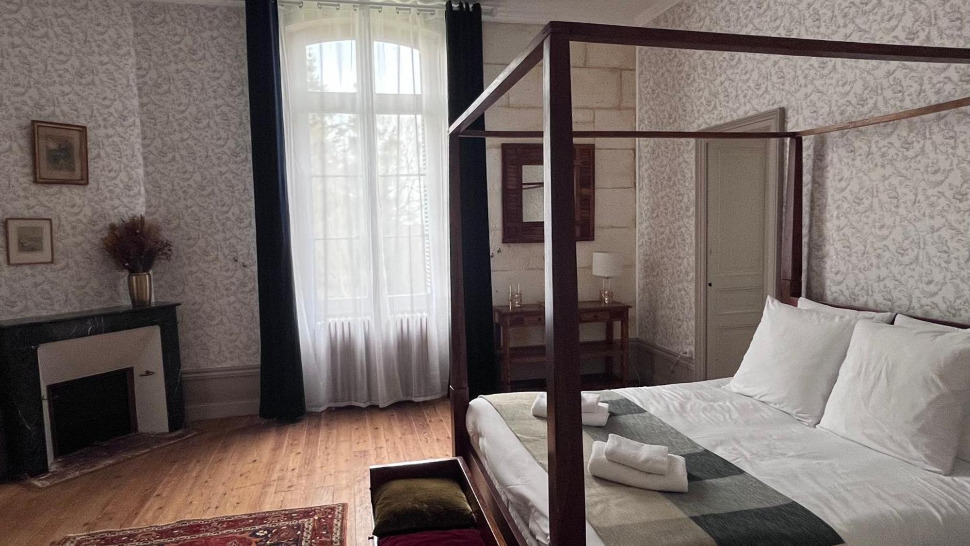 Domaine Du Faure Bed & Breakfast Chadurie Bagian luar foto